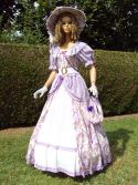 Crinoline mauve et blanche