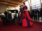 Crinoline noire et framboise et crinoline rouge et noire